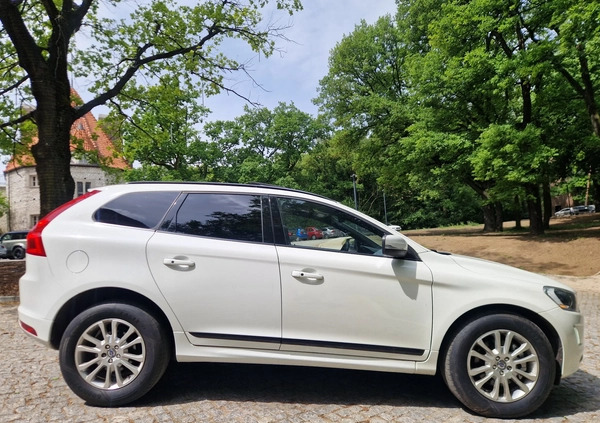 Volvo XC 60 cena 75500 przebieg: 173000, rok produkcji 2016 z Kraków małe 254